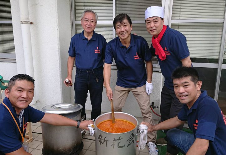 地域子どもプラザでのカレー作り