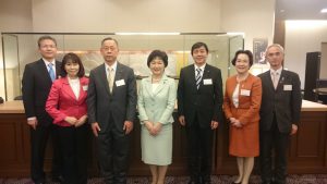 高木美智代衆議院議員と集合写真